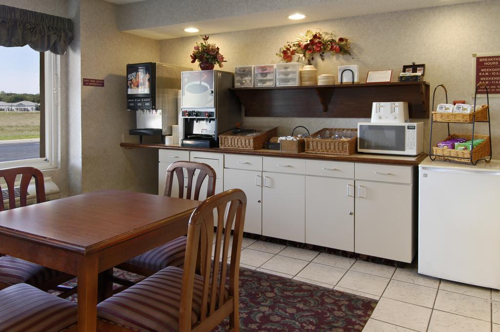 多瓦加克温德姆贝蒙特套房酒店 Dowagiac 餐厅 照片